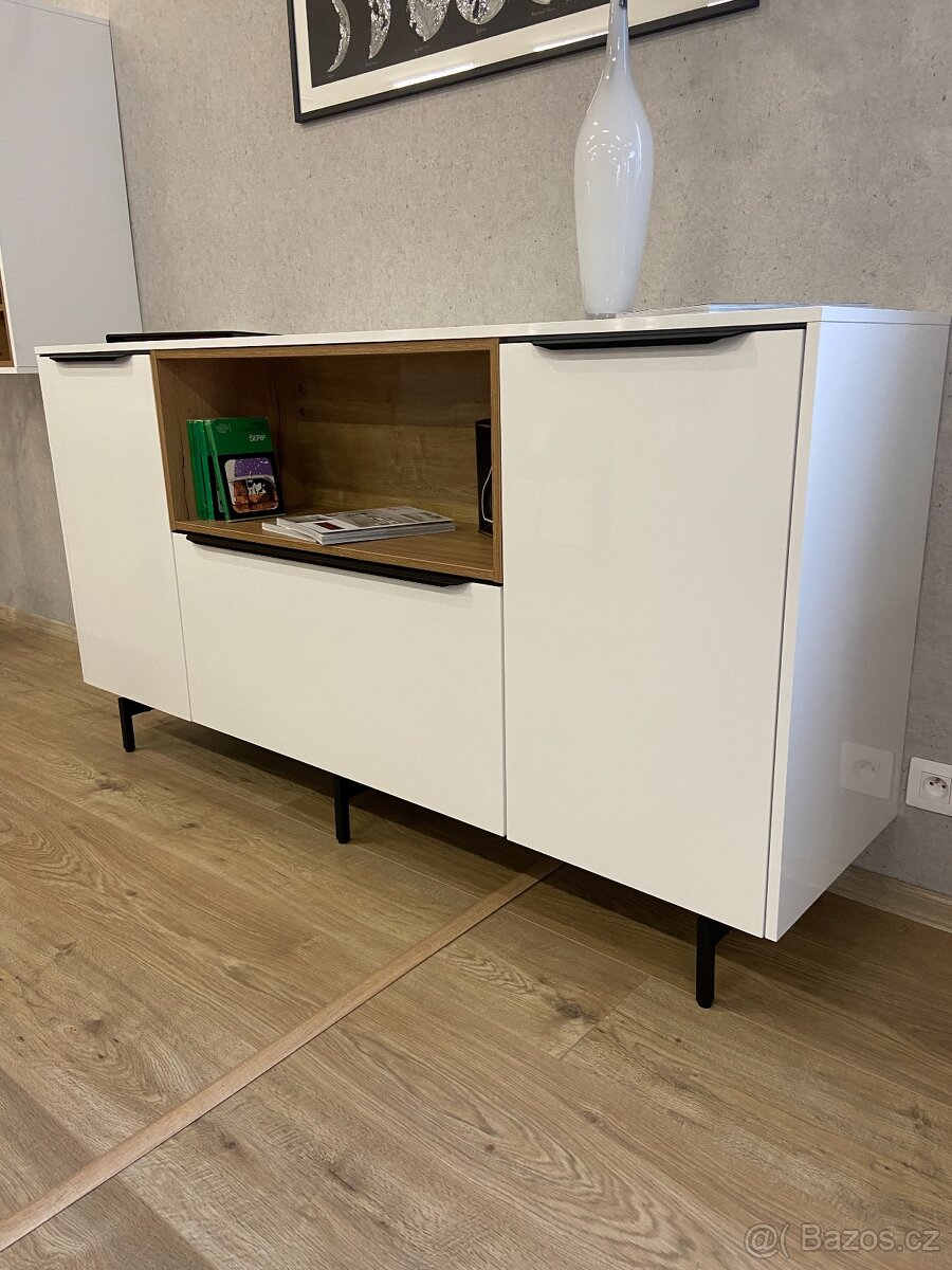 Komoda, příborník, regál, knihovna - 13