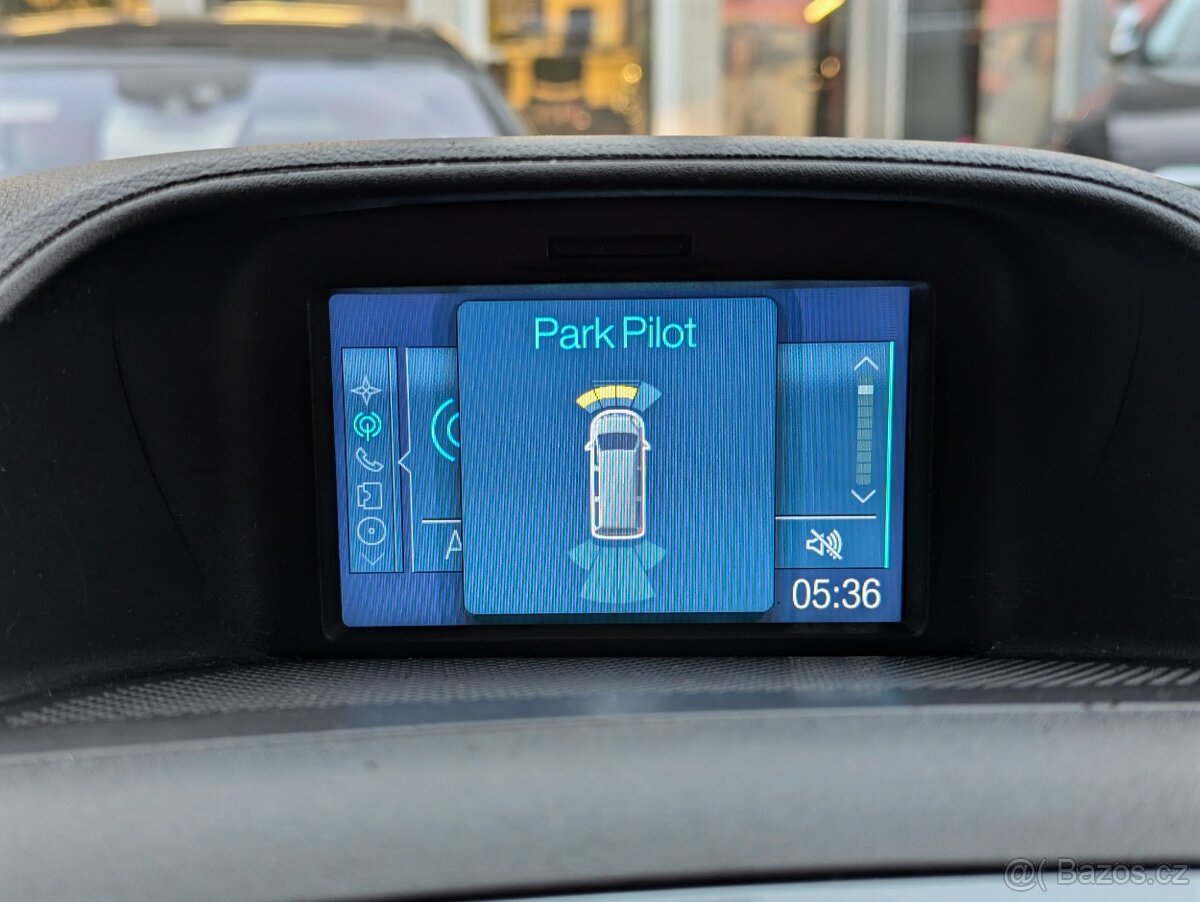 Ford Tourneo Custom TITANIUM 2.2 TDCi 114kW 8 MÍST, KAMERA - 13