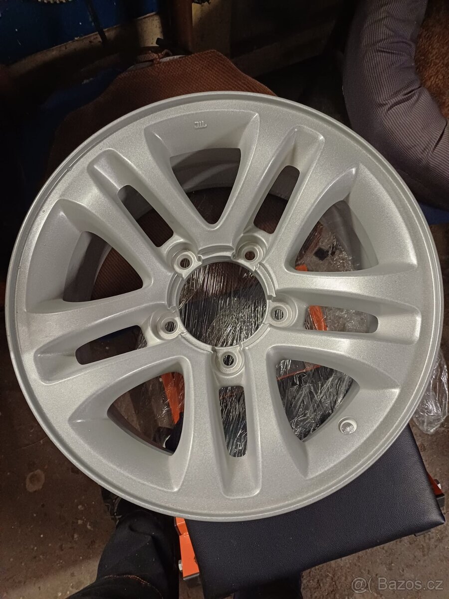 Suzuki Grand Vitara XL7 - 13