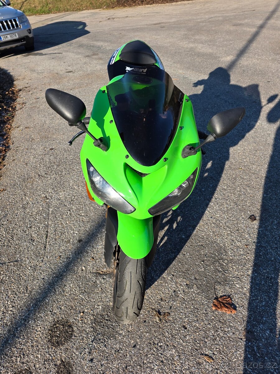 Kawasaki ZX6R Ninja - 13