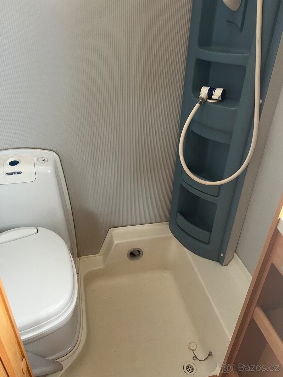 Obytný karavan Knaus Tabbert, markýza, palandy , mover - 13