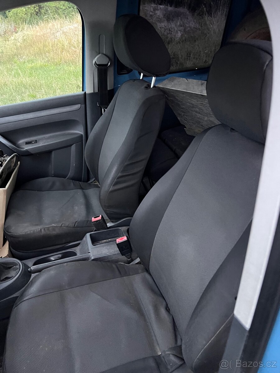 VW Caddy maxi 1,2i, 77KW rok 2011 - 13
