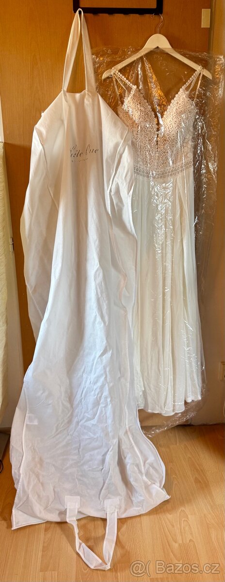 Krásné svatební šaty - 13