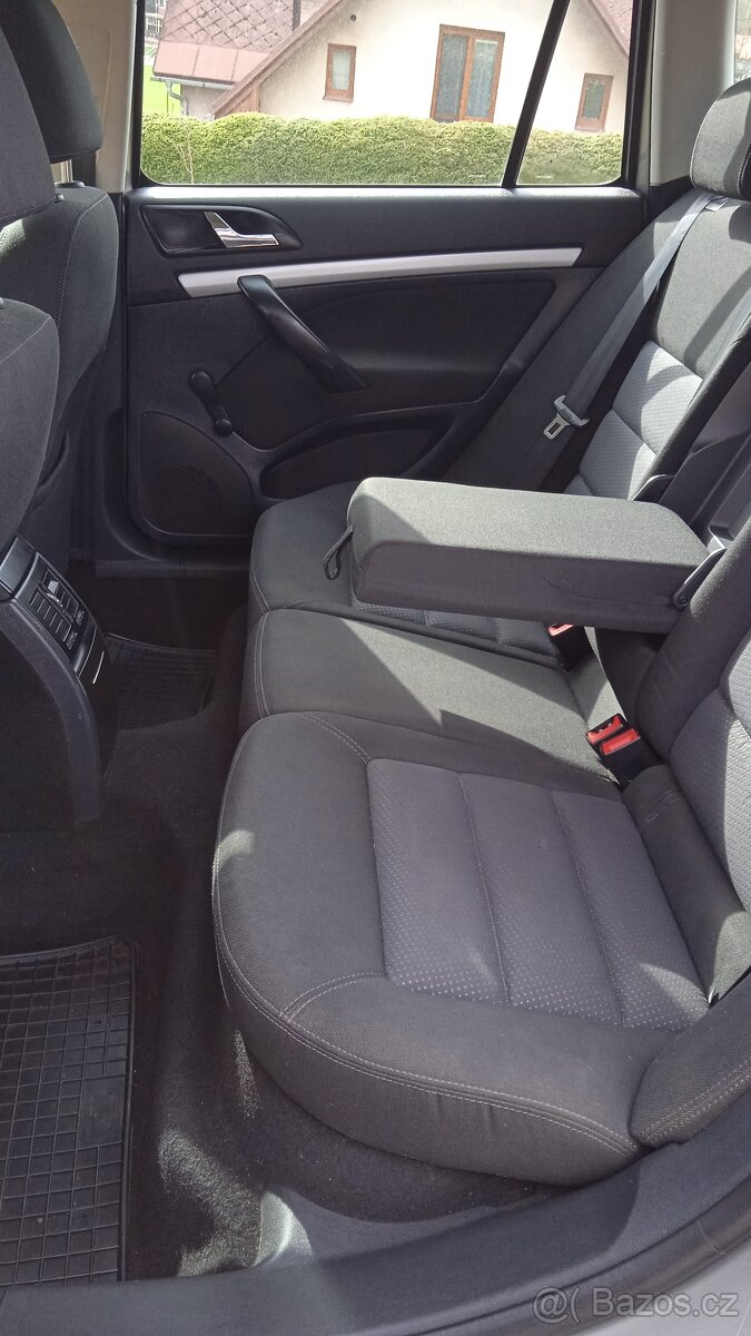Škoda Octavia combi 1.9 TDi, pohon 4x4, r.2009/2,205970km - 13