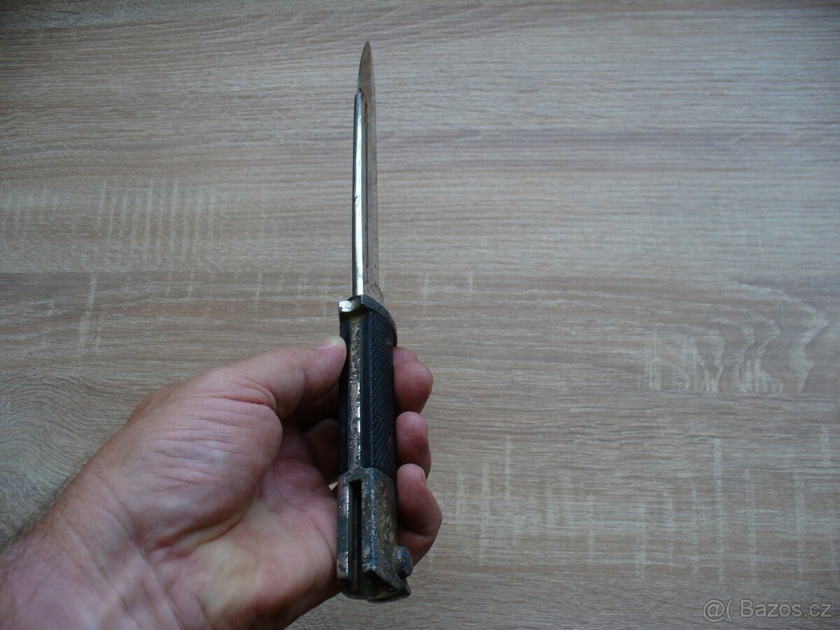 Nemecky,valecny vychazkovy bajonet bez pouzdra. - 13