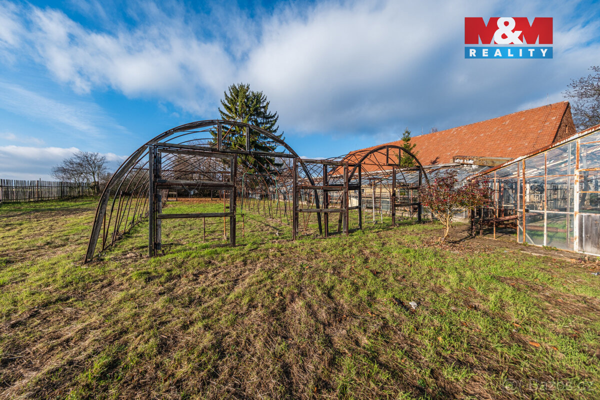 Prodej rodinného domu 8+1, 2873 m² Račetice - 13