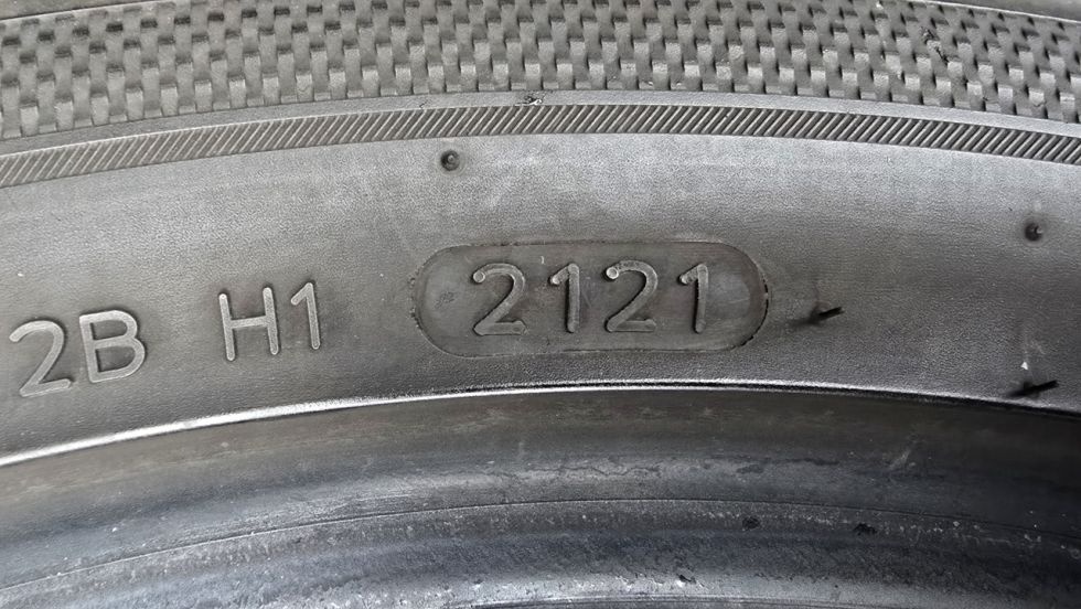Letní pneu 255/40/19 Hankook - 13