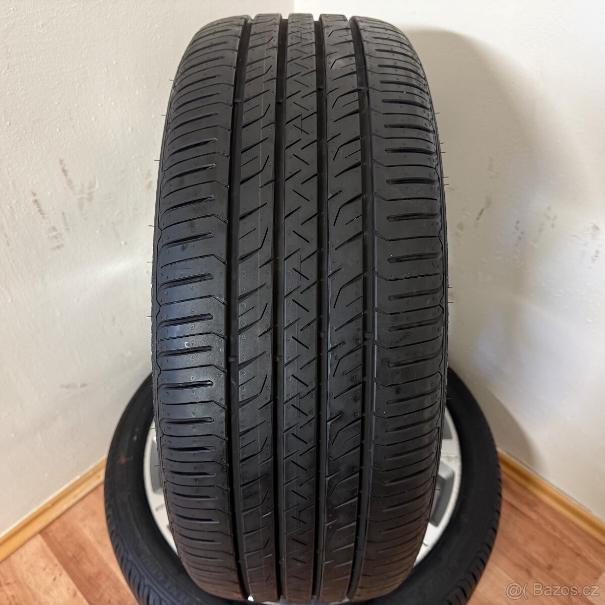 VOLVO V90 5x108 R20 ET42,5+LETNÍ 245/40R20 7,5mm - 13