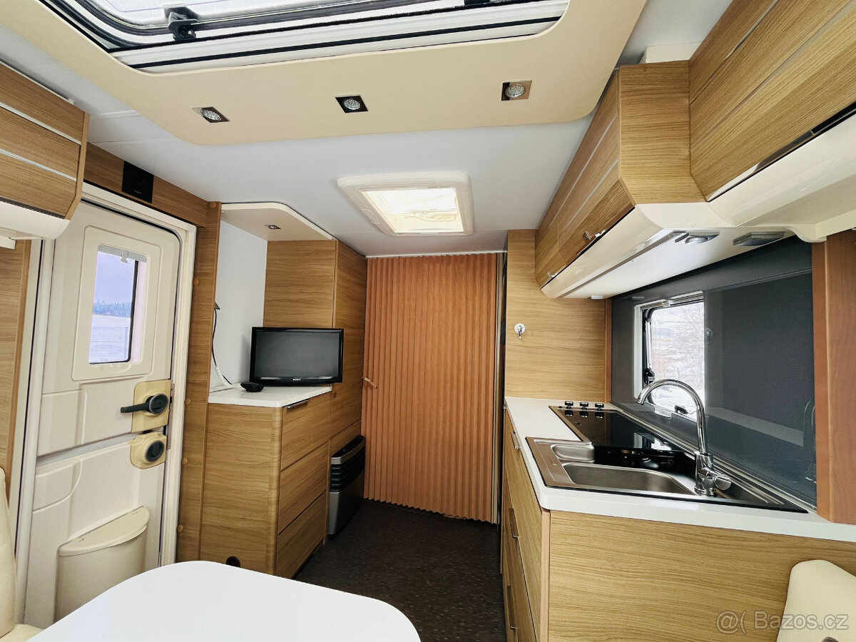 Adria Adora, Mover, předstan - 13