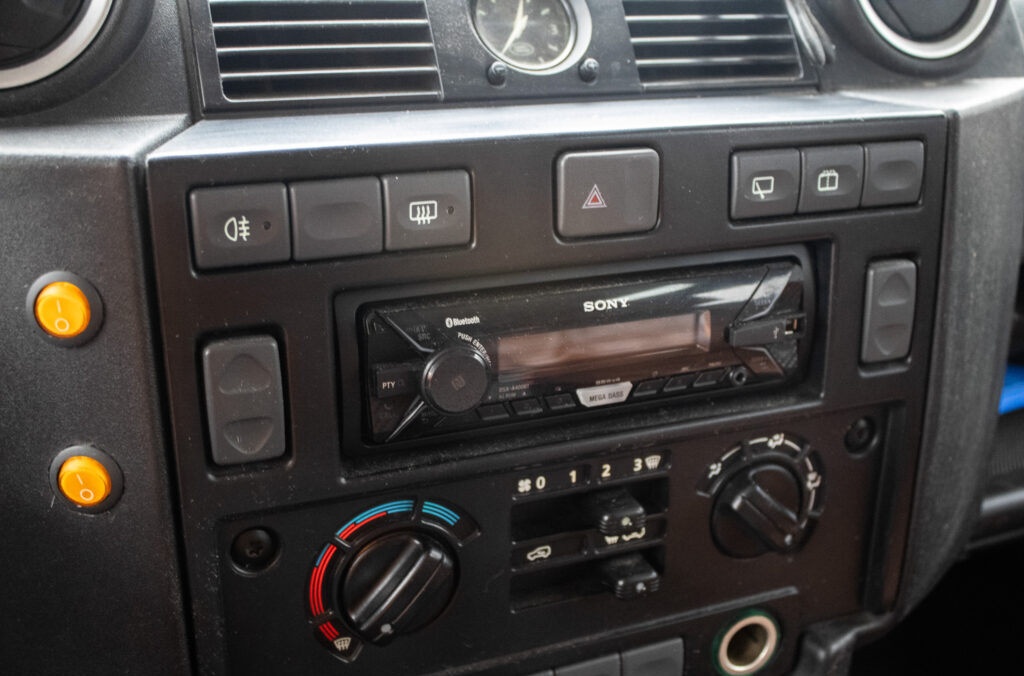 Land Rover Defender 110 SW, 90kW, (2007) - 13