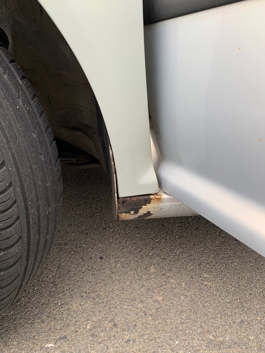 VW Golf IV 1.6SR - 13