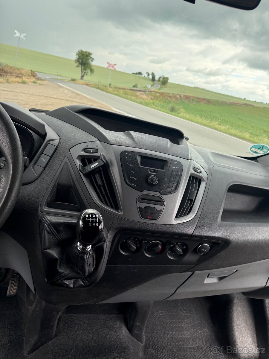 Ford Transit - 13