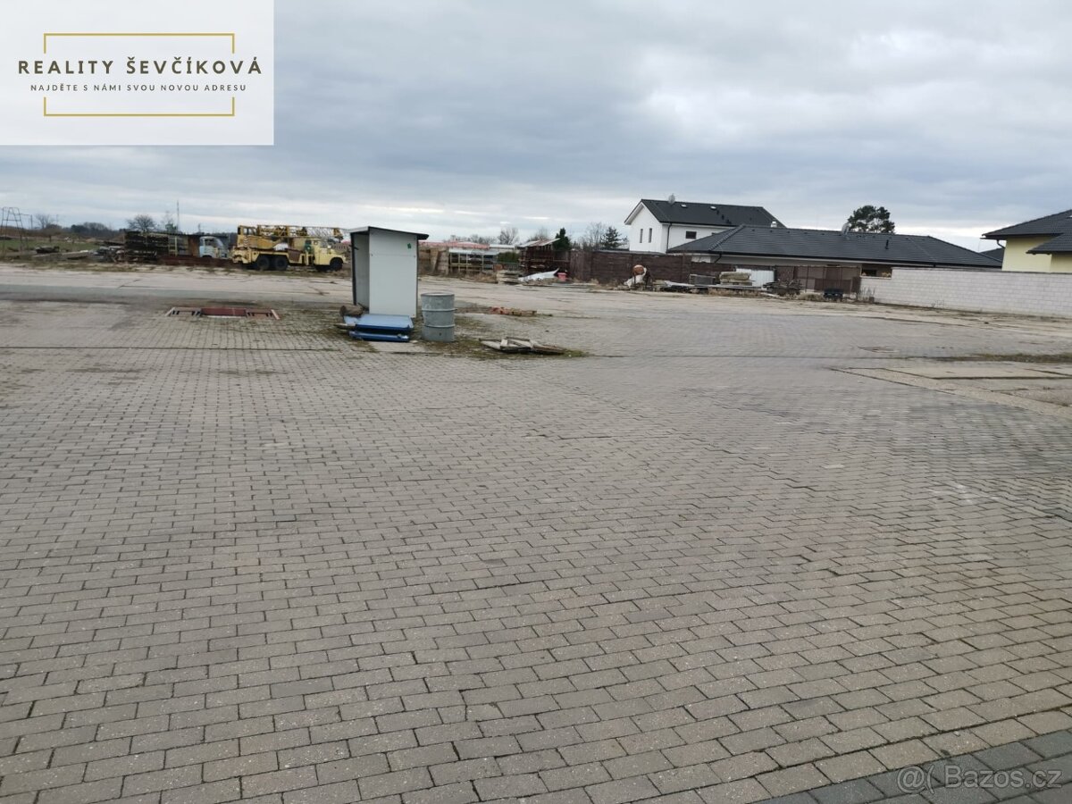 Pronájem komerčního objektu 300 m 2 + 400 m2 zpevněné plochy - 13