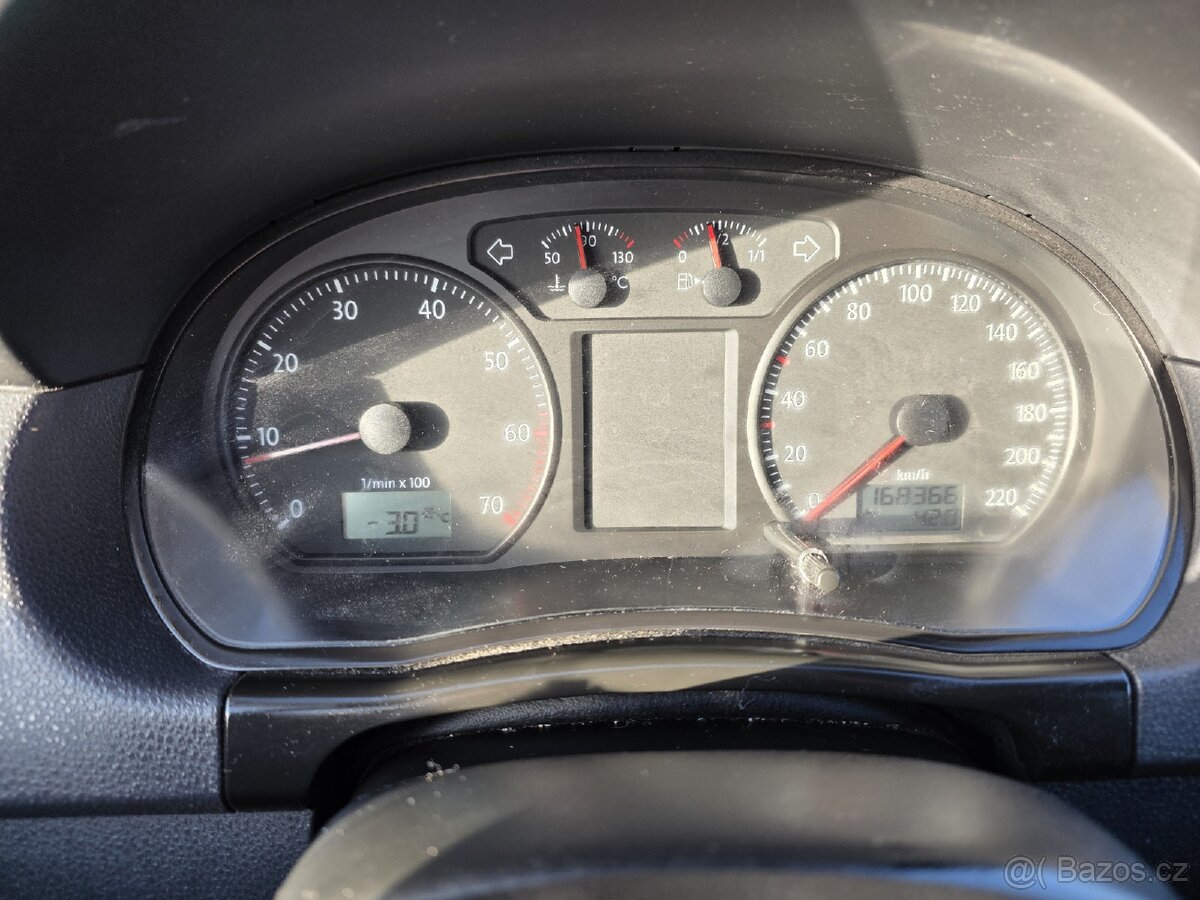 Volkswagen Polo 2008 1.4 TOP výbava - 13