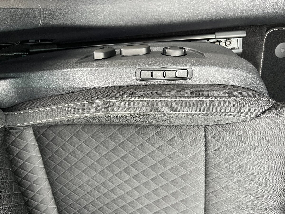 Škoda Superb 2,0TDi DSG, LED,Nav,Panorama,Kamera,vč DPH - 13