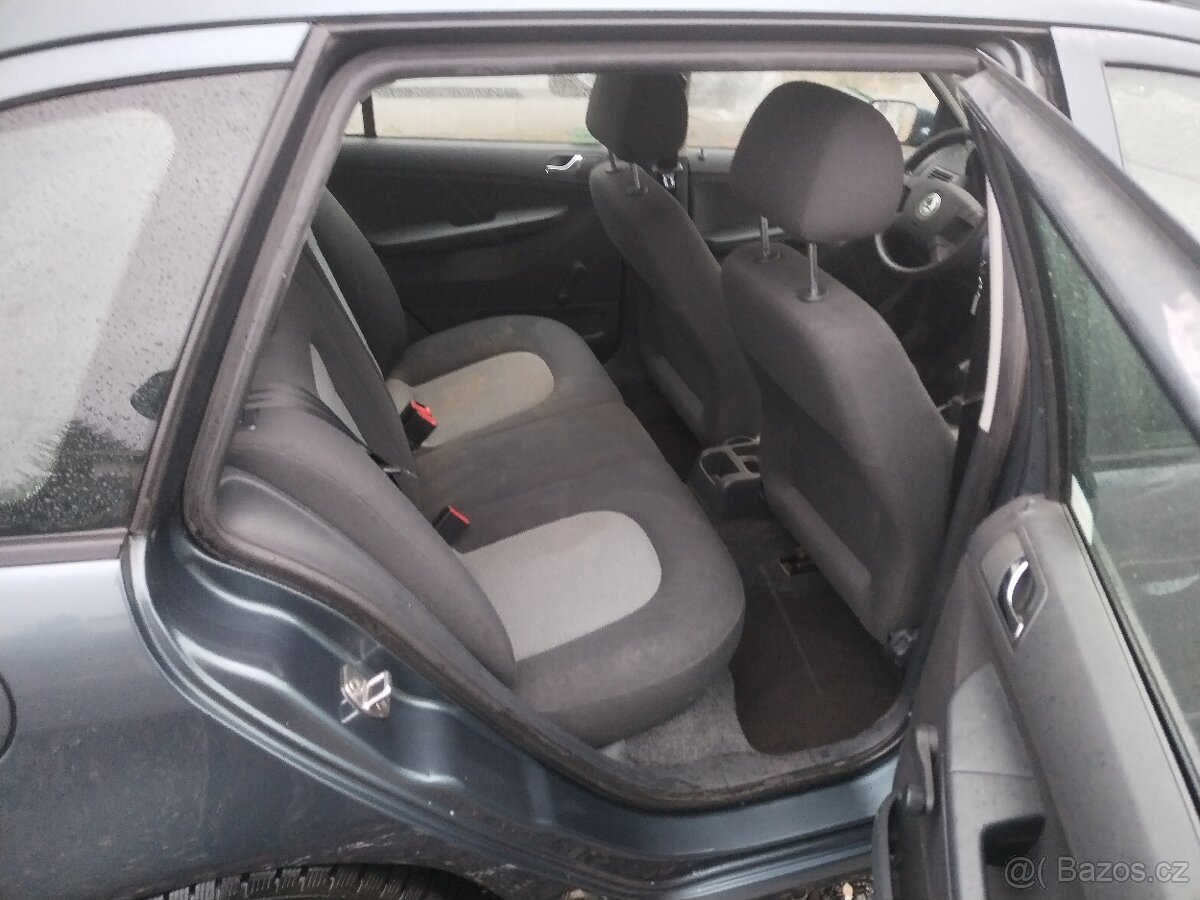 Skoda fabia combi 1.2 47kw 2004 110tkm - 13