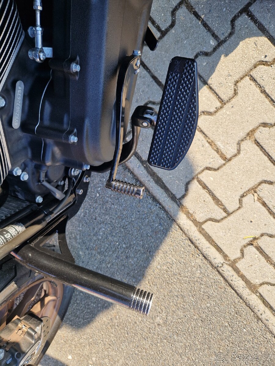 Harley davidson LowriderST - 13