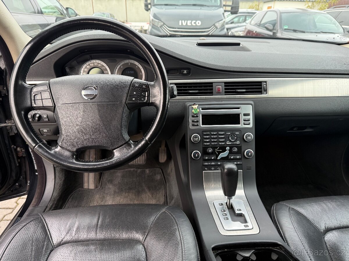 Volvo XC70 2.4 D5 136KW, ventilace + výhřev, po servise. - 13