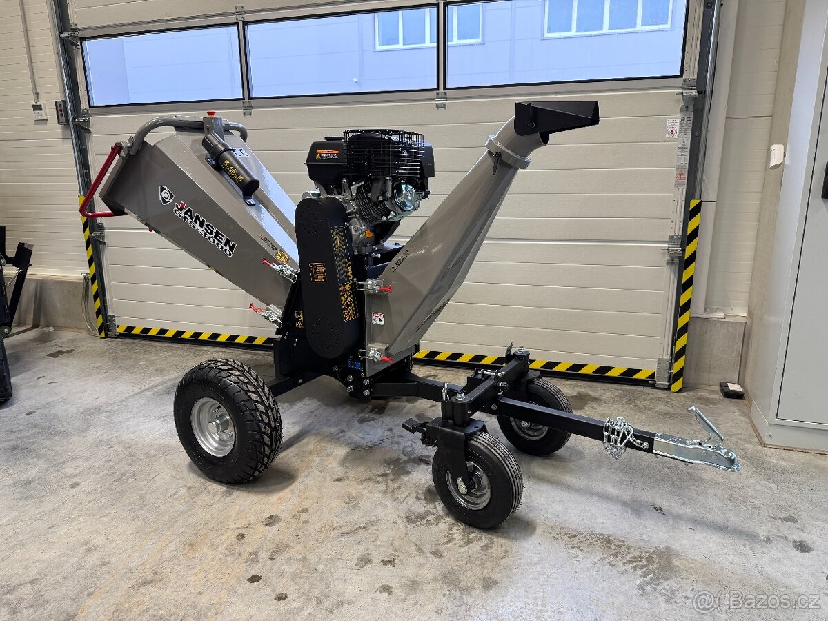 Štěpkovač dřeva a větví GTS-3000 - 13