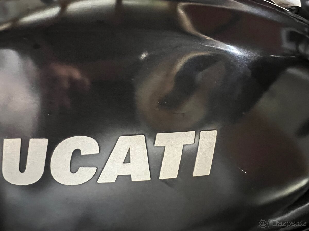 Ducati Monster 750 - 13