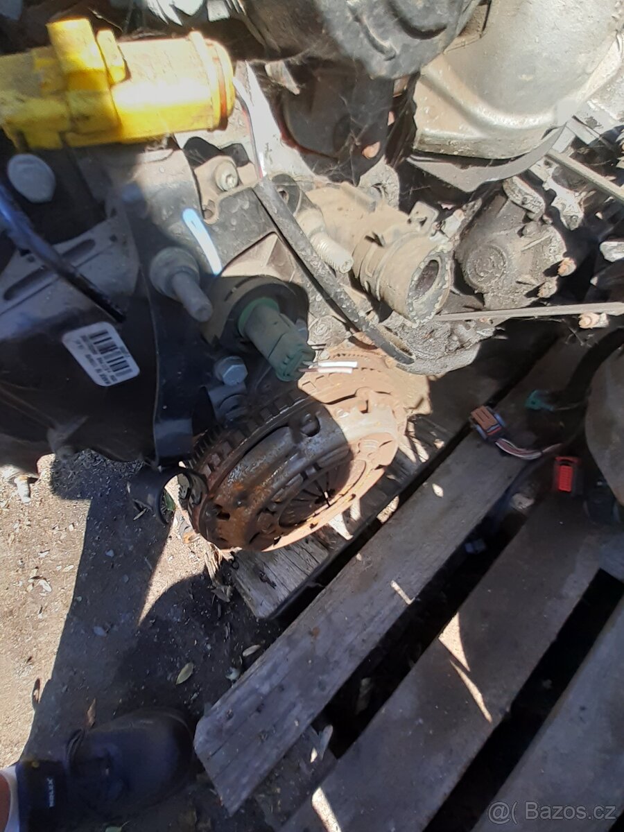 Peugeot 307 hdi 2,0hdi motory - 13