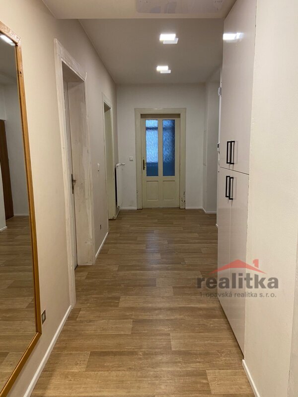 Prodej velkého bytu 4+1, 109 m² se zahradou, ul. Olomoucká, - 13
