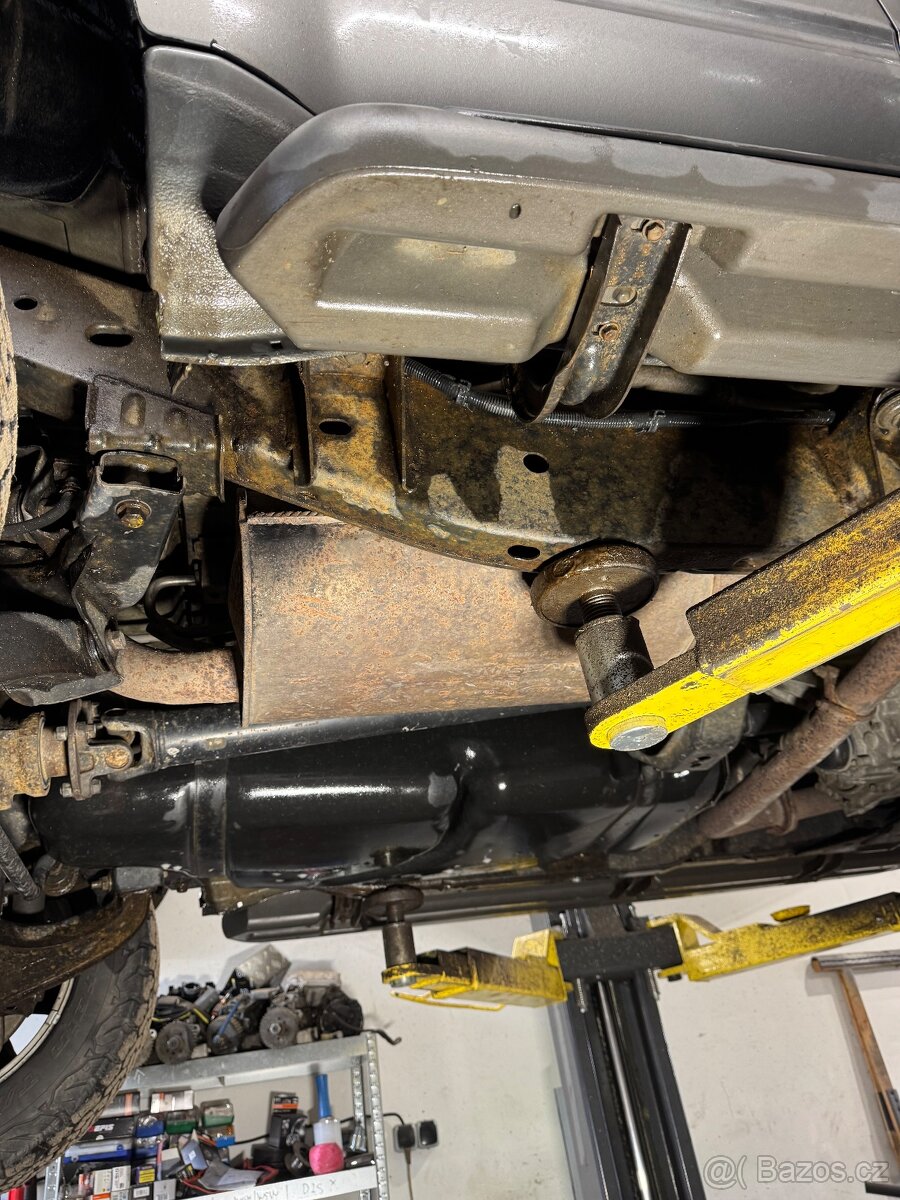 Nissan pathfinder 2006 - 13