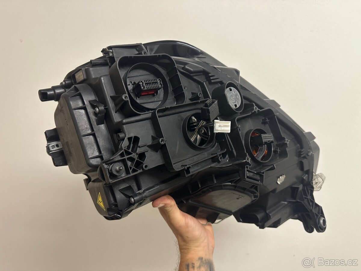 VW Sportsvan xenon - 13