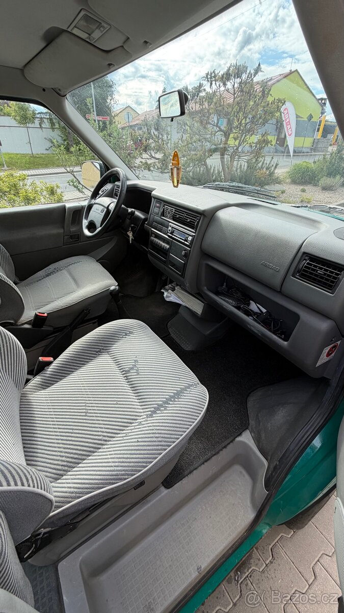 Volkswagen Caravelle T4 - 13