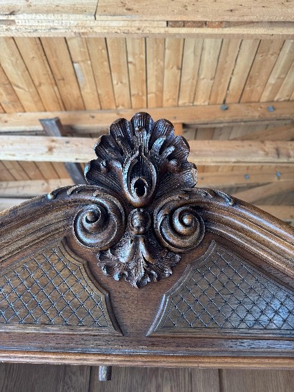 Starožitný nábytek a piano - 13