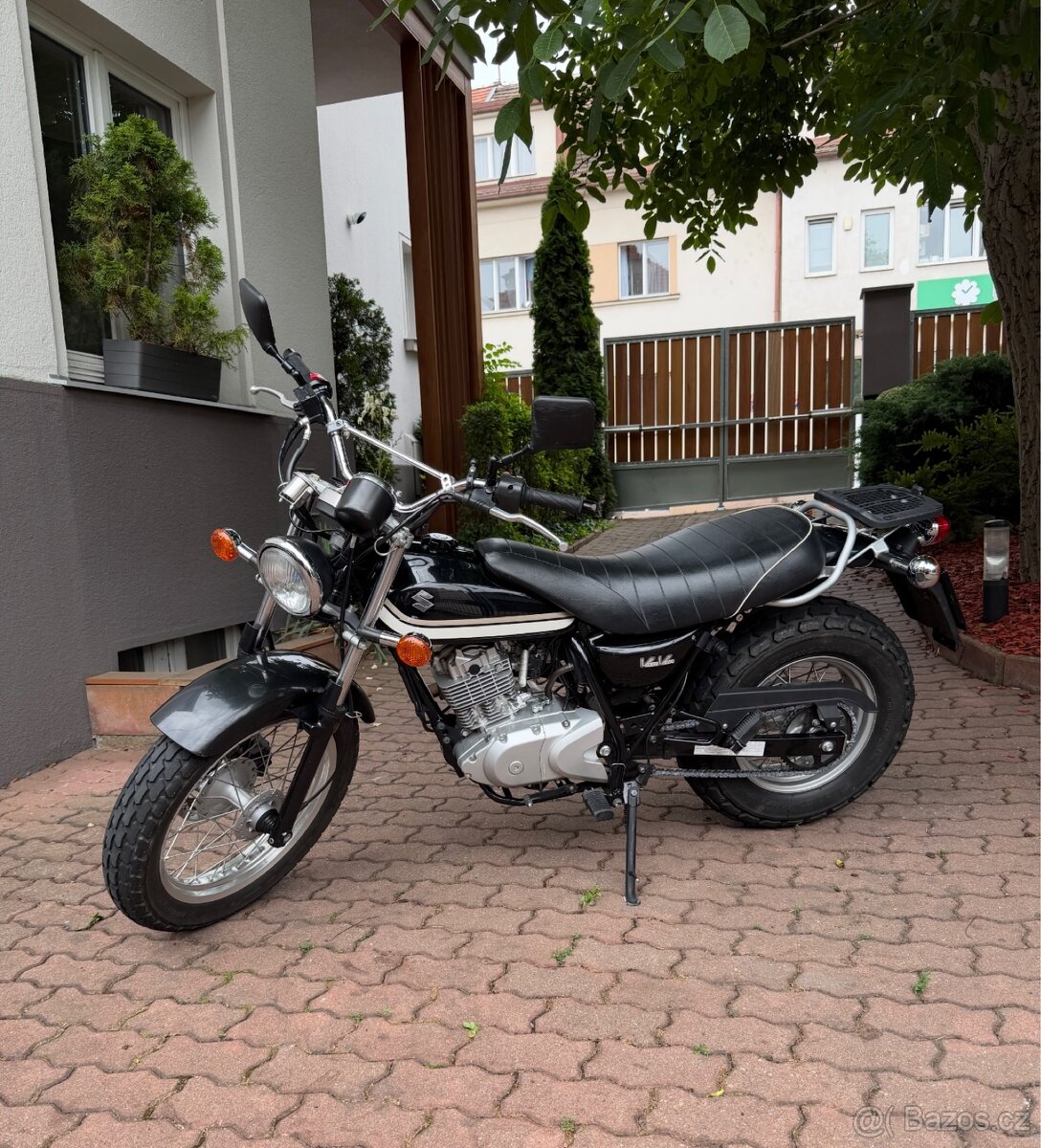Motorka Suzuki VanVan 125 - 13