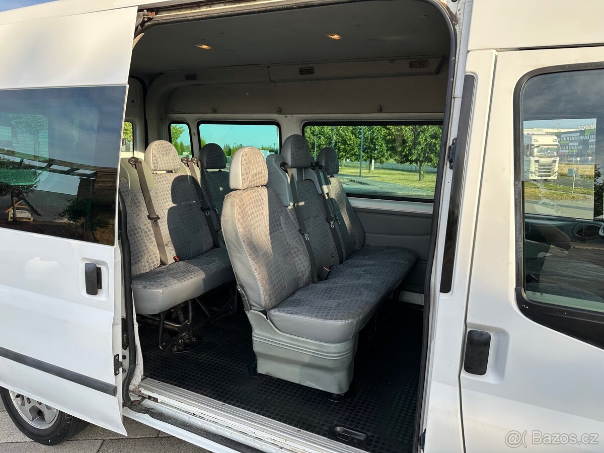 Ford Transit bus 2011 - 13