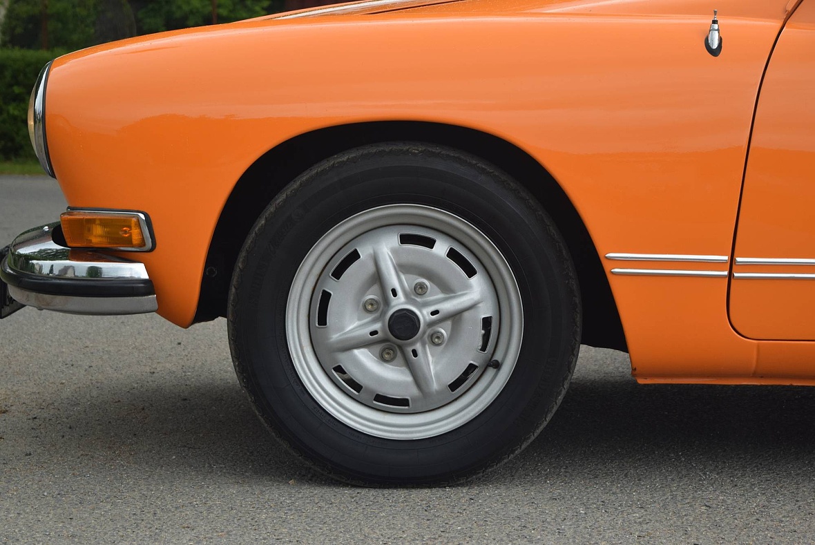 Volkswagen Karmann Ghia Cabrio 1.6 - 13