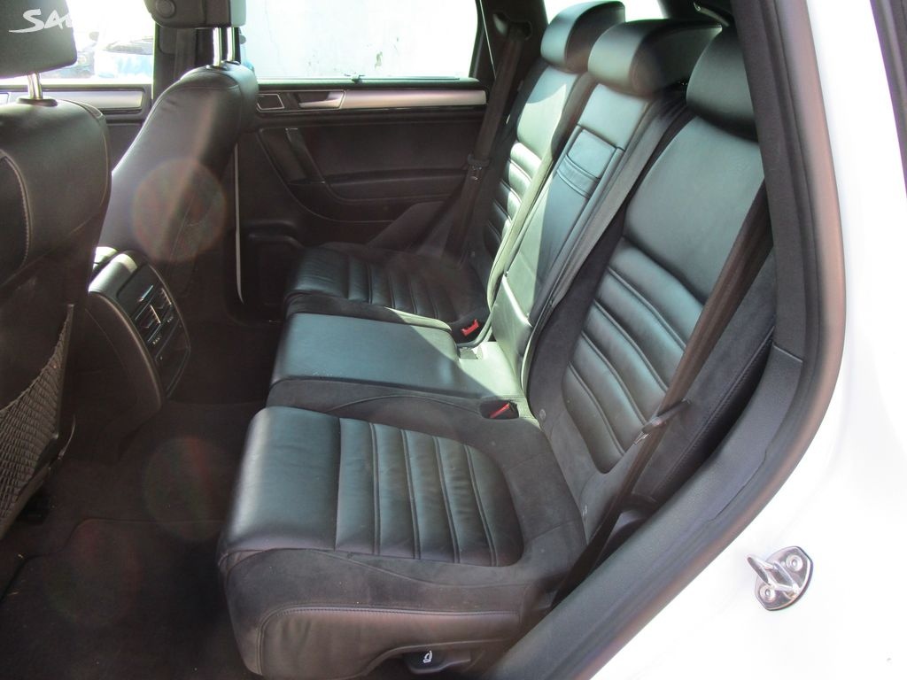 Volkswagen Touareg, 3,0TDI-V6 -193 KW -KOUPEN V ČR - 13