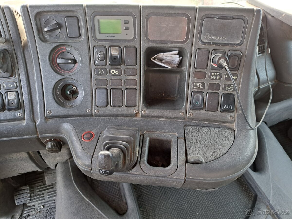 Prodám Scania 8x4 sklápěč - 13