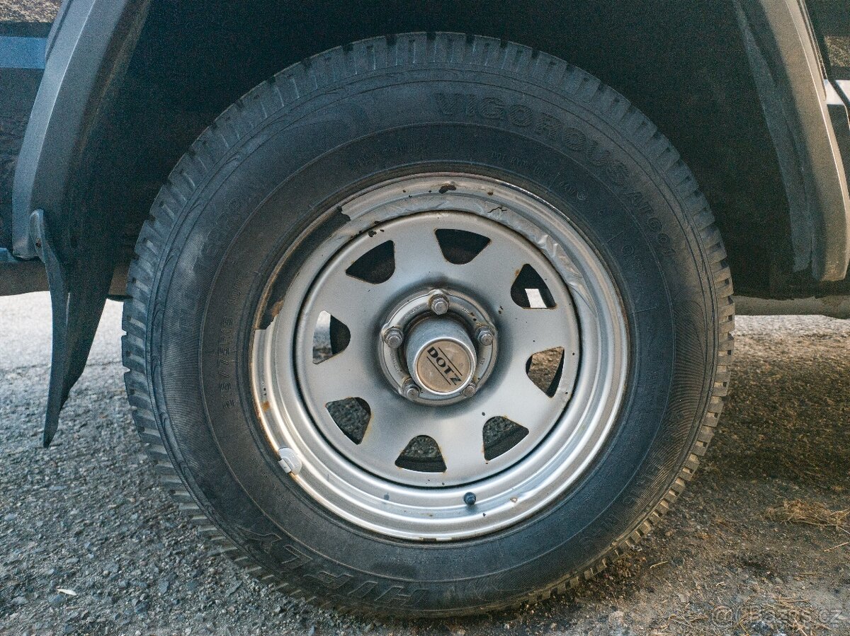 Jeep Cherokee XJ 2.5i 4x4 - 13