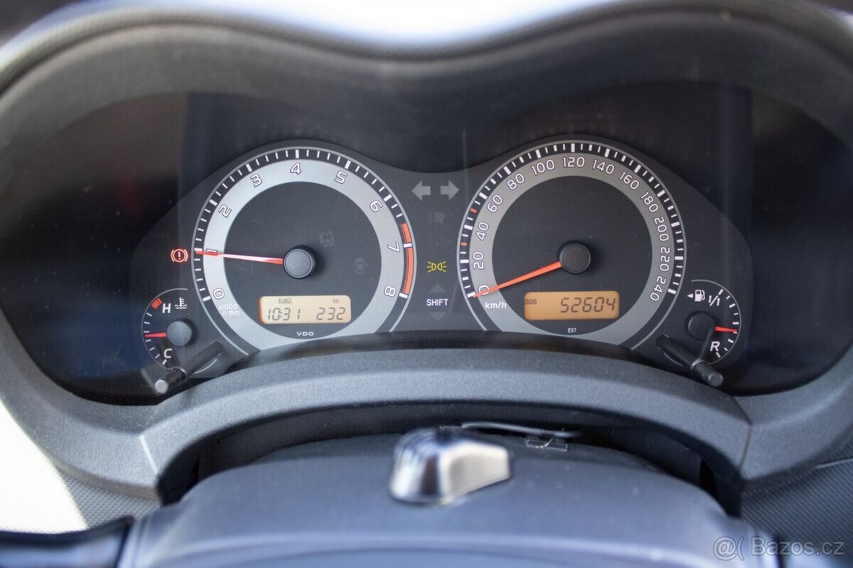 Toyota Auris BEMANI, servisované - 13