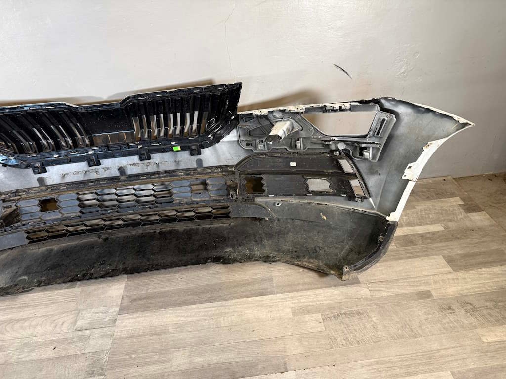 ŠKODA KAROQ - 2017-2020 - 57A - nárazník OST + maska - 13