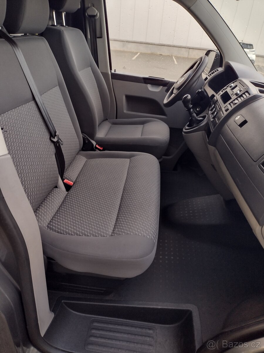 Volkswagen Transporter T5 2.0TDI - 13