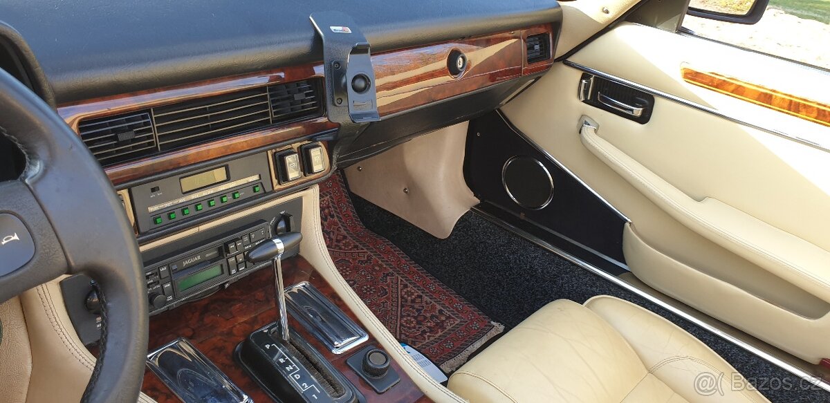 Jaguar XJS V12 Cabrio rok 1988 - 13