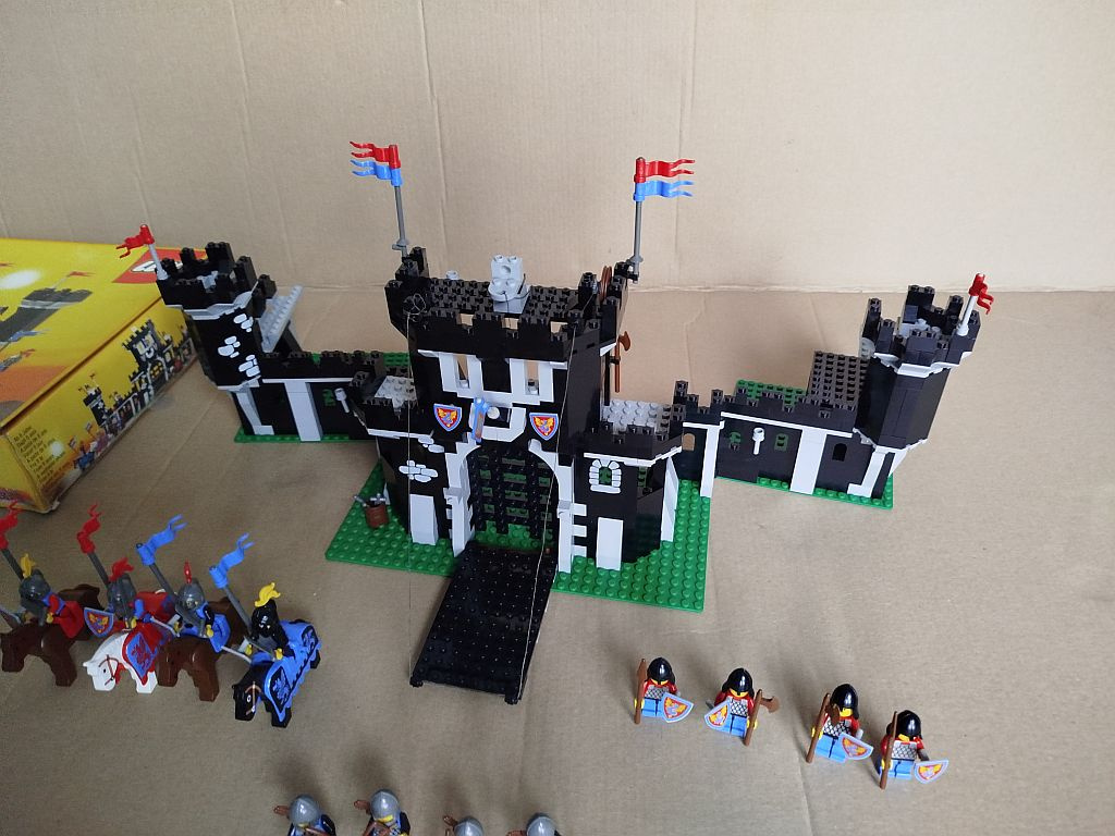 Lego 6085 Black Monarch's Castle - 13