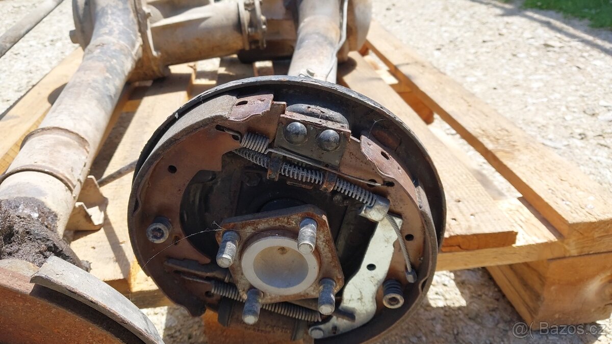 Suzuki Samurai – Nápravy široké - 13