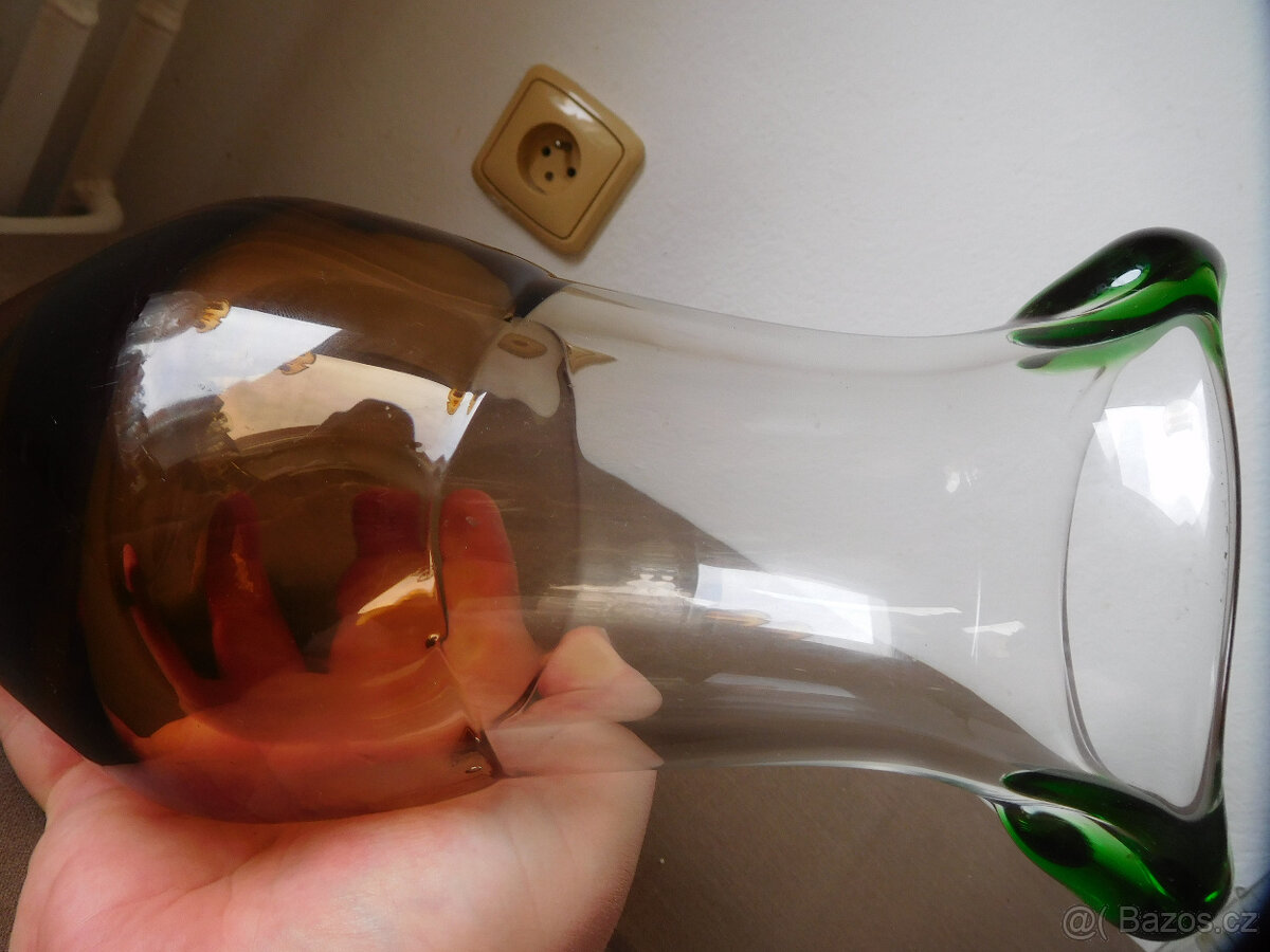 VÁZA - LADISLAV PALEČEK - ŠKRDLOVICE -HUTNÍ SKLO - 13