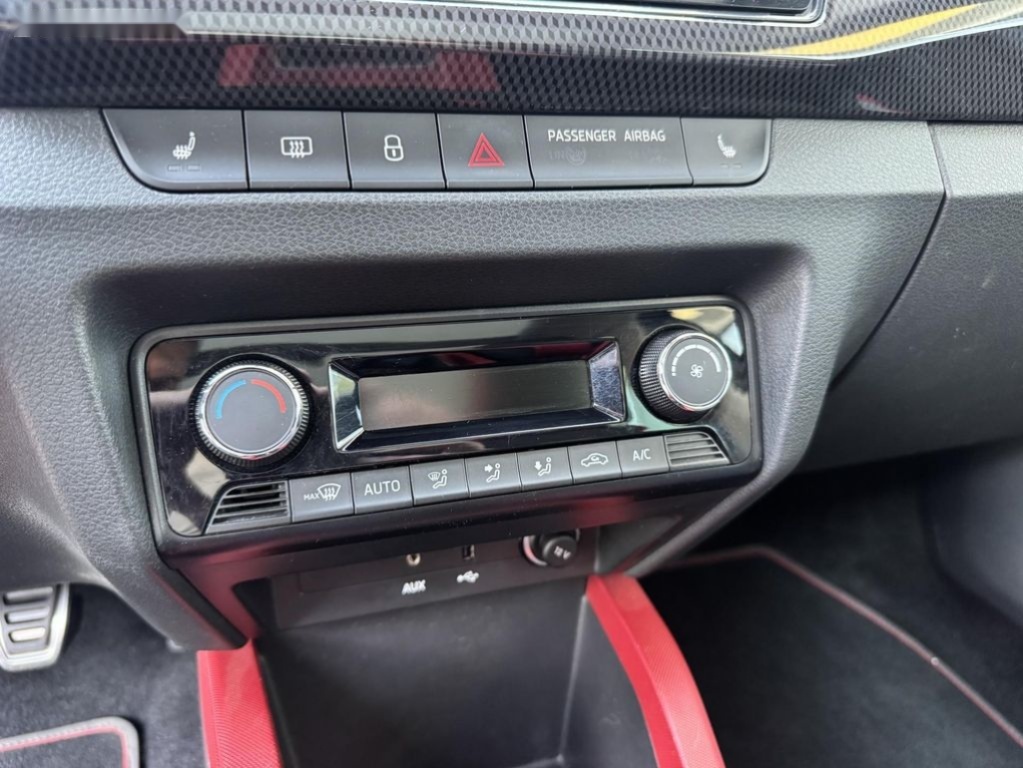 Škoda Fabia,1.2TSI Monte Carlo - 13