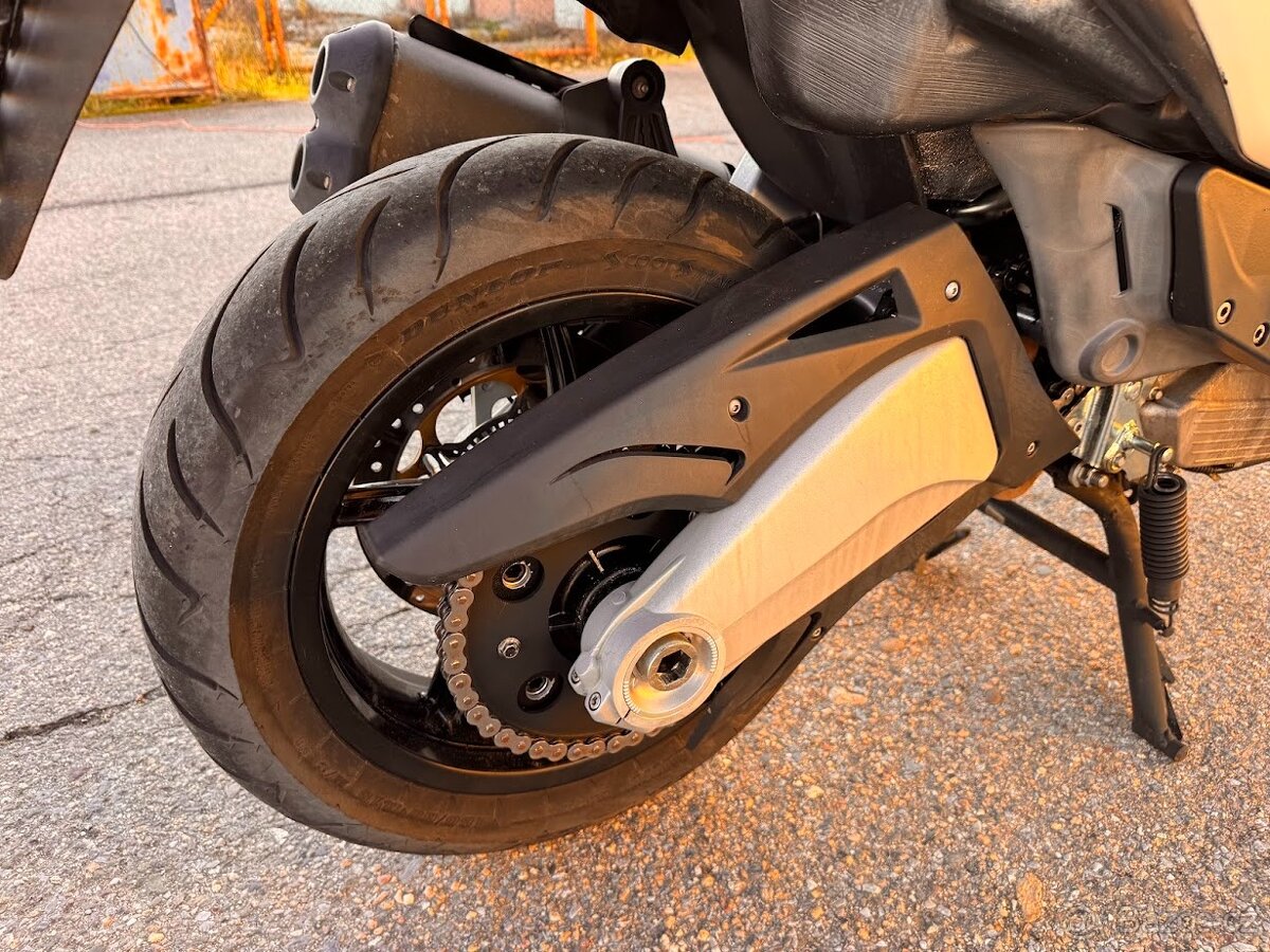 2014 APRILIA SRV 850, ABS, NOVÝ SERVIS - 13