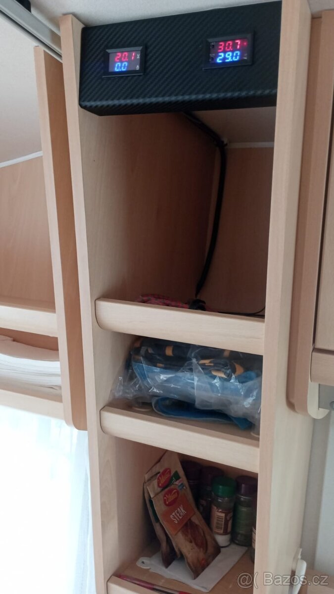 PRODÁM KARAVAN CHATEAU 1200kg - 13