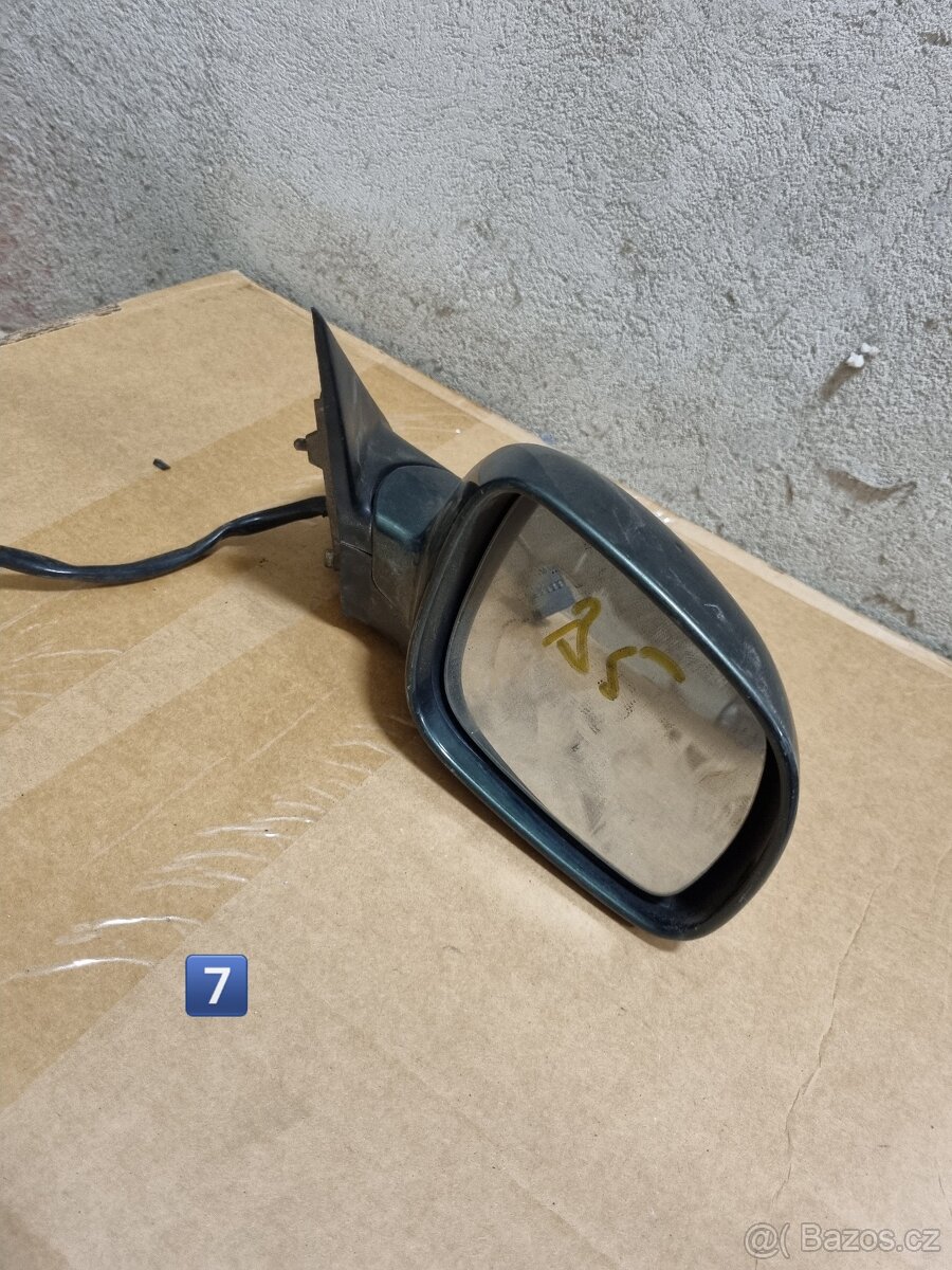 Zrcátka různé barvy na VW Passat B5.5 - 13