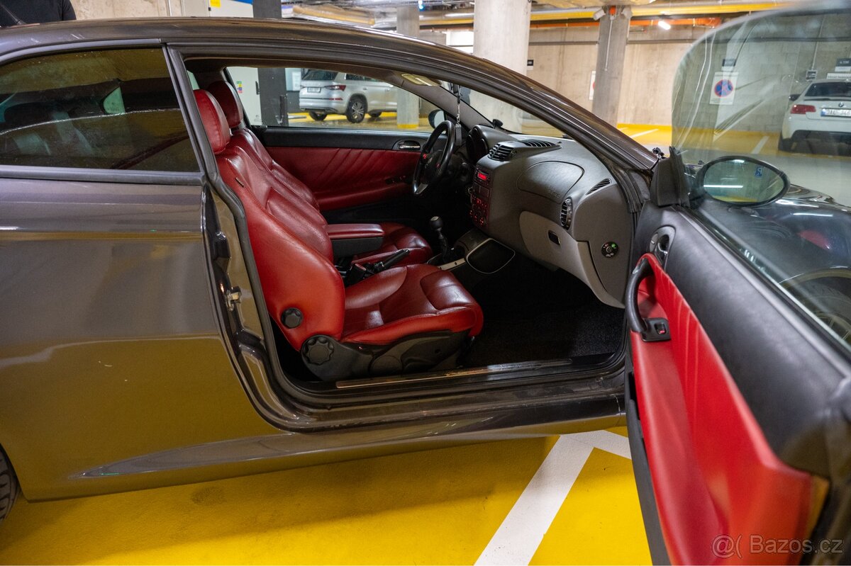 Alfa Romeo GT 3.2 V6 - 13
