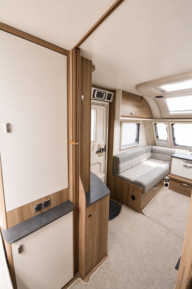 Swift Astbury - 13