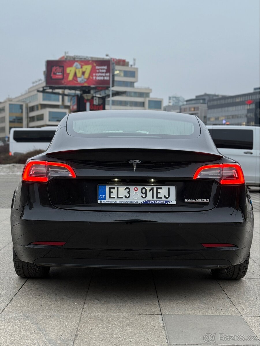 Tesla Model 3 Performance - 13